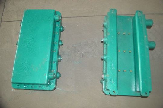 點擊查看詳細信息<br>標題：掘進機冷卻器 閱讀次數：2728